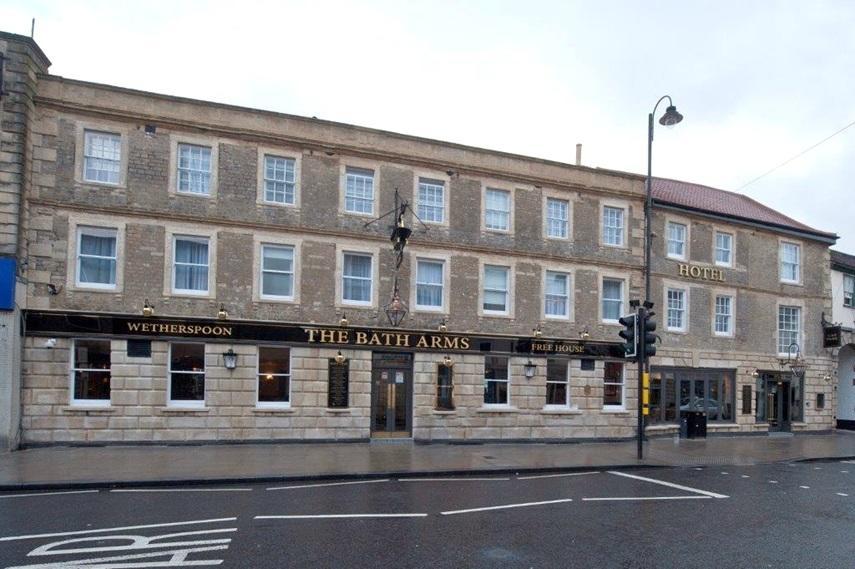 The Bath Arms Wetherspoon Warminster Eksteriør bilde